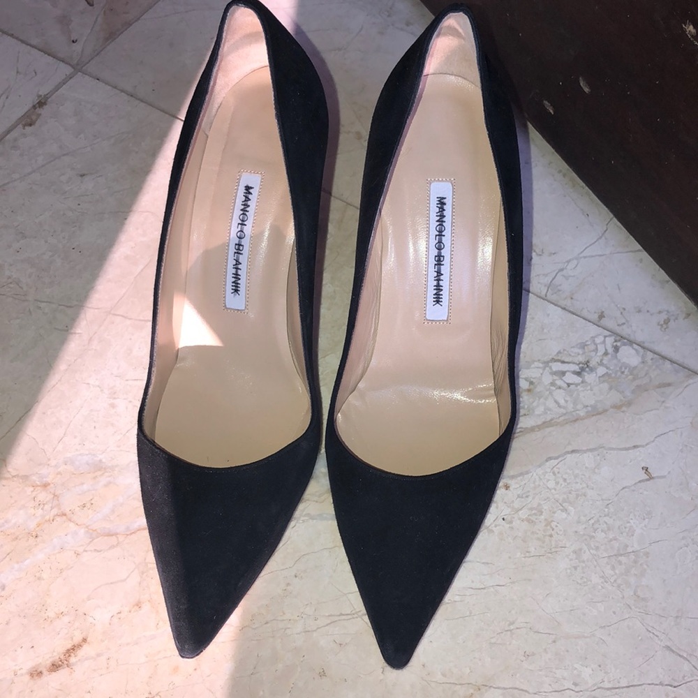 Manolo Blahniks black suede 39